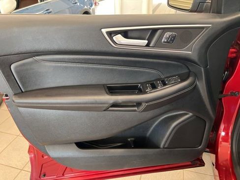 Used 2015 Ford Edge Titanium w/ Equipment Group 302A AWD/4WD image 11