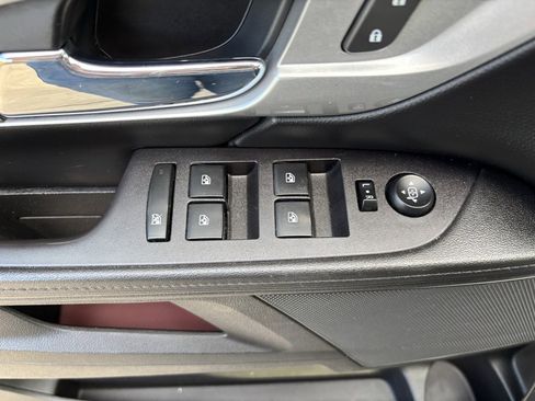 Used 2017 GMC Terrain SLE image 18