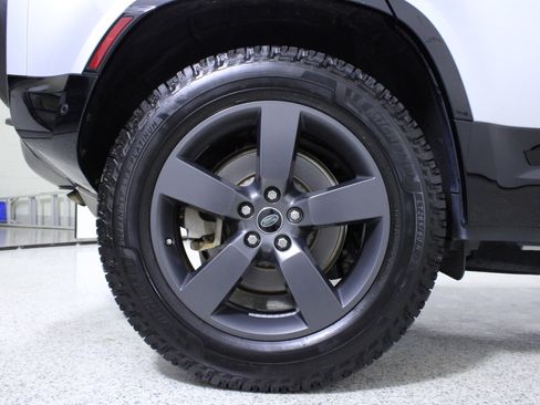 Used 2021 Land Rover Defender 110 X-Dynamic HSE image 8