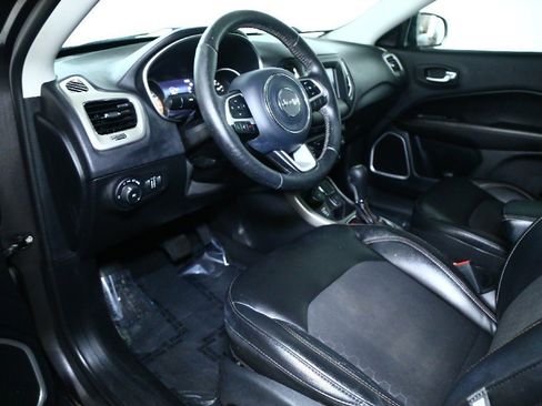 Used 2019 Jeep Compass Latitude w/ Popular Equipment Group image 17