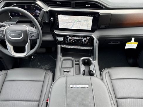 New 2026 GMC Sierra 2500 Denali w/ Denali Reserve Package image 15