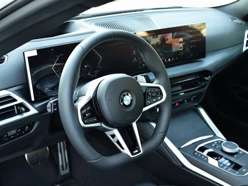 Used 2025 BMW 430i Coupe w/ M Sport Package RWD image 26
