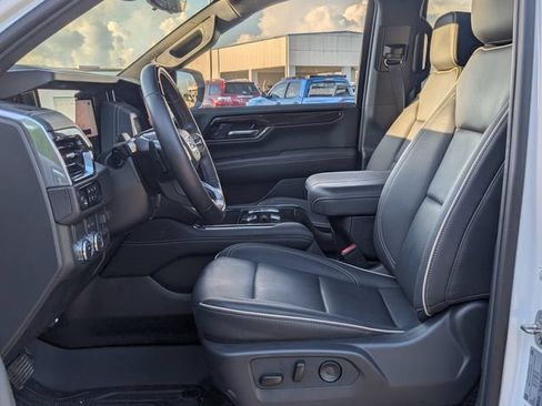 Used 2026 GMC Yukon Elevation w/ Elevation Premium Package RWD image 13
