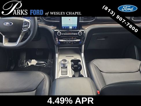 Used 2023 Ford Explorer Limited w/ Limited Technology Package RWD image 14