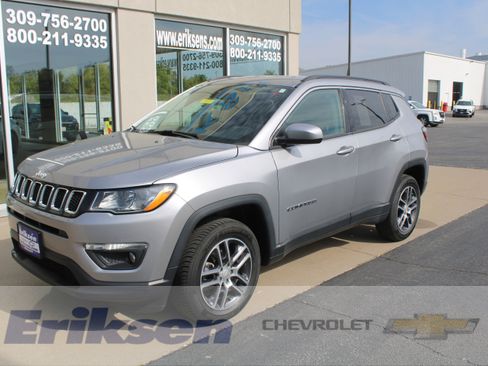 Used 2018 Jeep Compass Latitude w/ Safe & Security Group image 1