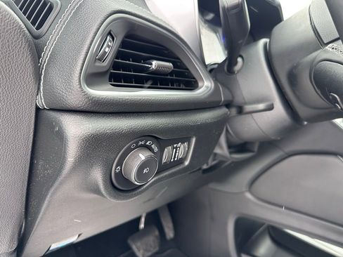 New 2026 Chrysler Pacifica Limited w/ S Appearance Package image 11