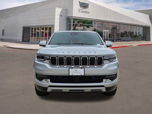 Used 2022 Jeep Wagoneer Series II image 2