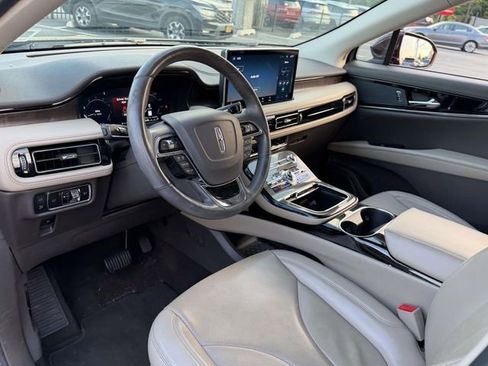 Used 2023 Lincoln Nautilus Reserve AWD/4WD image 10