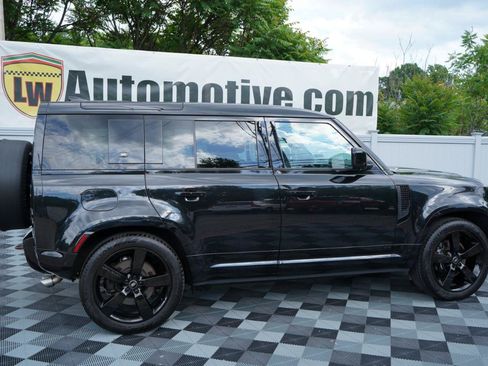 Used 2023 Land Rover Defender 110 V8 AWD/4WD image 5