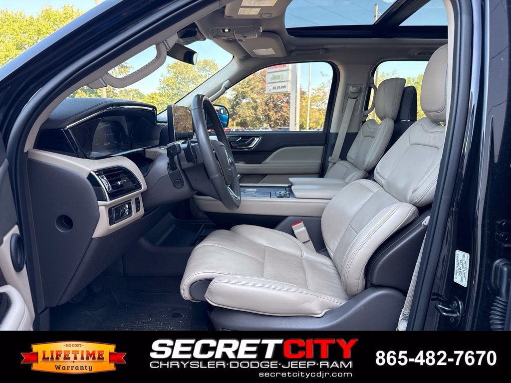 Used 2024 Lincoln Navigator L Reserve AWD/4WD image 36