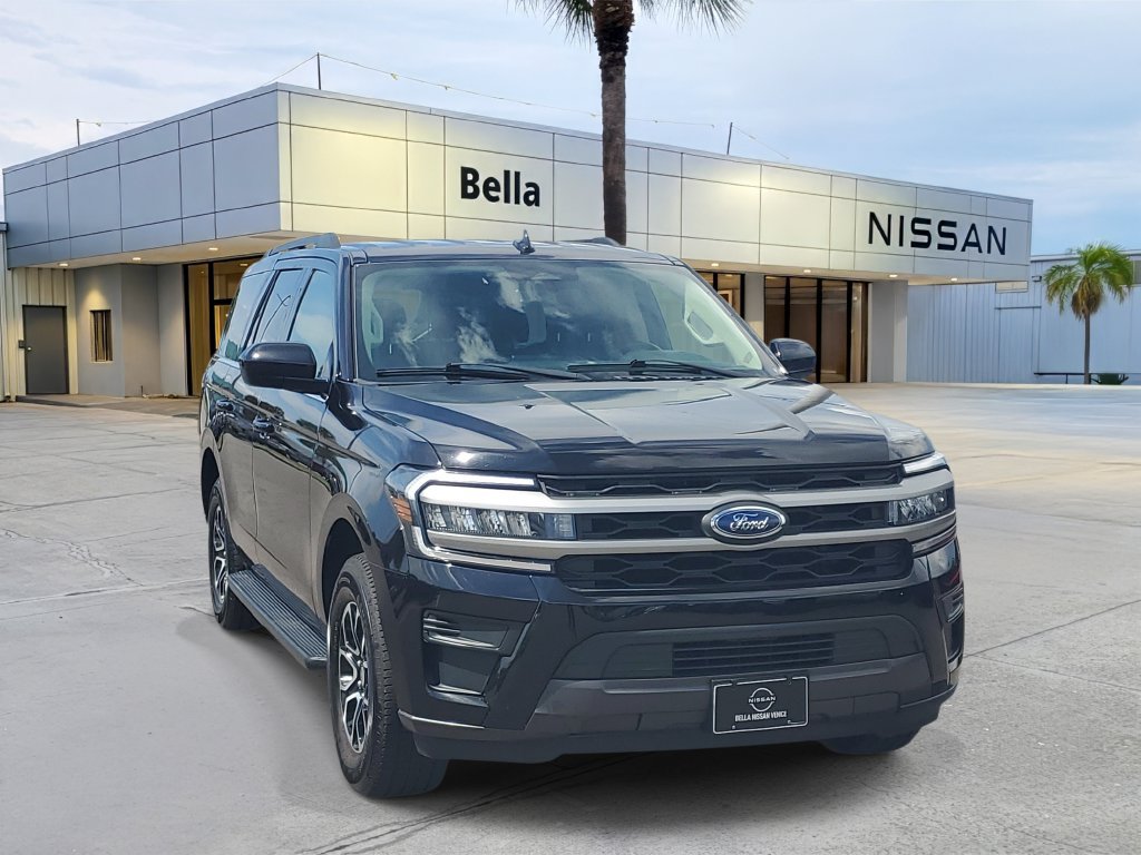Used 2024 Ford Expedition XLT AWD/4WD image 9