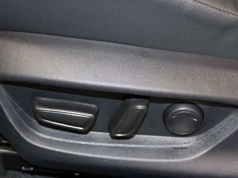 Used 2025 Toyota Camry XSE FWD image 35