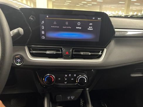 Used 2024 Chevrolet TrailBlazer LT w/ Driver Confidence Package FWD image 19