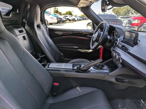 Used 2018 MAZDA MX-5 Miata Grand Touring image 13