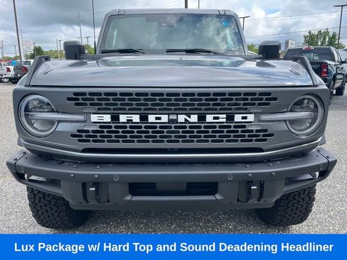 New 2025 Ford Bronco Badlands image 2