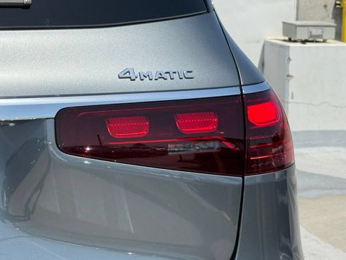 New 2026 Mercedes-Benz GLS 580 4MATIC image 11