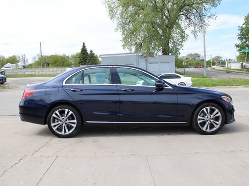 Used 2019 Mercedes-Benz C 300 4MATIC Sedan image 4