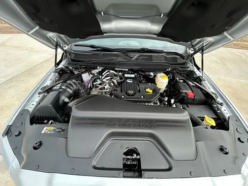 New 2026 RAM 2500 Laramie AWD/4WD image 42