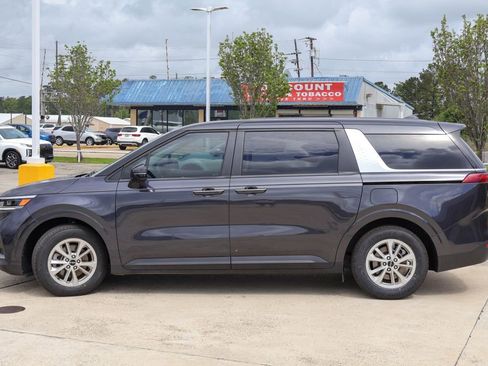 Used 2024 Kia Carnival LX FWD image 25