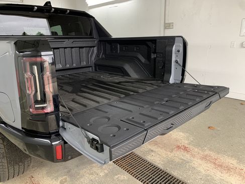 New 2025 GMC Hummer EV 3X image 9