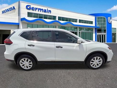 Used 2018 Nissan Rogue S FWD image 4
