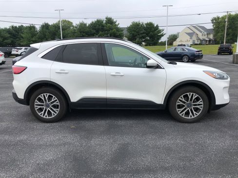 Certified 2022 Ford Escape SEL w/ Technology Package image 4