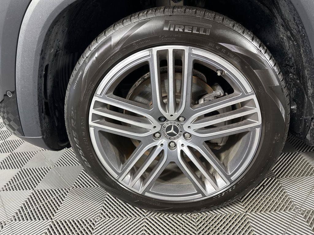 Used 2023 Mercedes-Benz GLS 450 4MATIC image 6