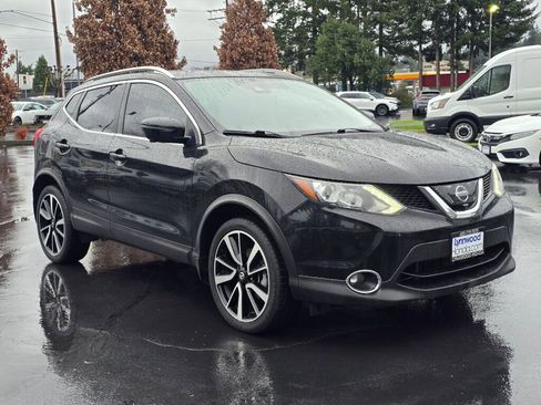 Used 2017 Nissan Rogue Sport SL w/ SL Premium Package image 24