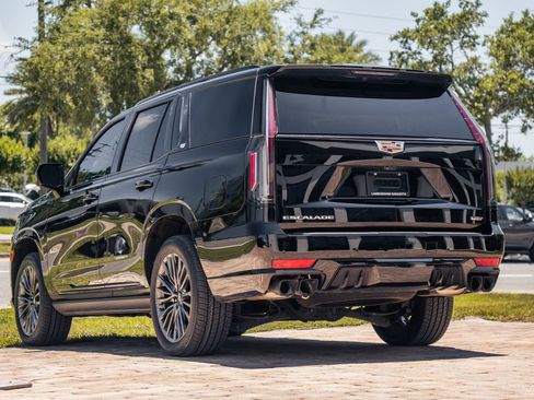 Used 2024 Cadillac Escalade V AWD/4WD image 3