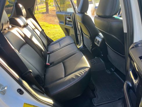 Used 2015 Toyota 4Runner TRD Pro image 6