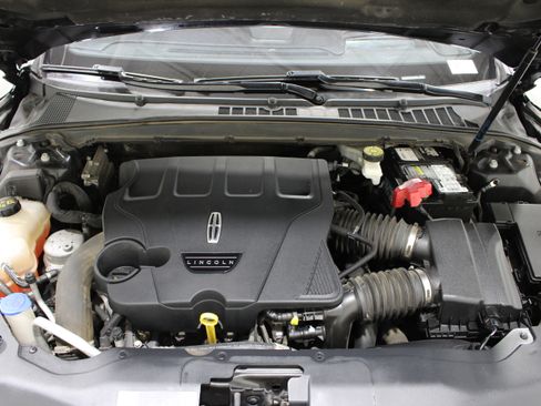 Used 2019 Lincoln Continental Reserve w/ Rear Seat Package FWD image 39
