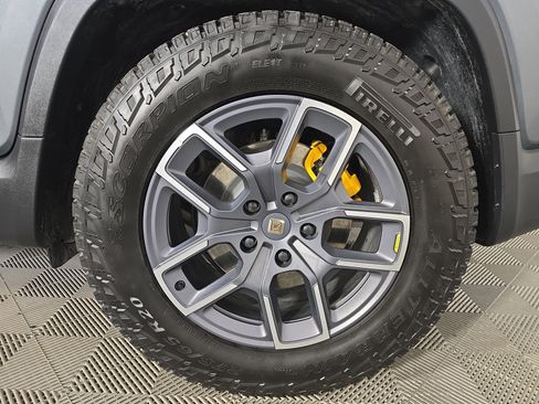 Used 2024 Rivian R1T Adventure AWD/4WD image 10