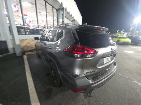 Used 2020 Nissan Rogue SV FWD image 4