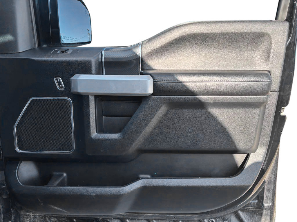Used 2018 Ford F150 Lariat w/ Equipment Group 502A Luxury AWD/4WD image 31