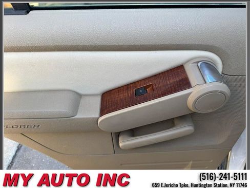 Used 2010 Ford Explorer Eddie Bauer image 32