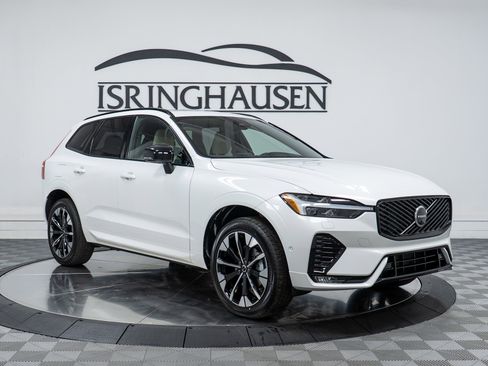 New 2026 Volvo XC60 B5 Plus w/ Climate Package image 3