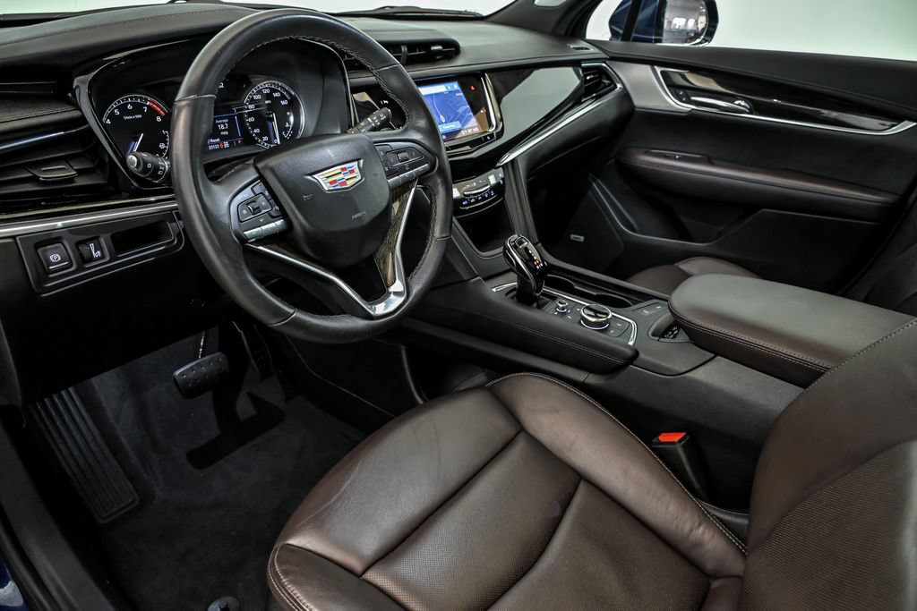 Used 2024 Cadillac XT6 Premium Luxury w/ LPO, Floor Liner Package AWD/4WD image 12
