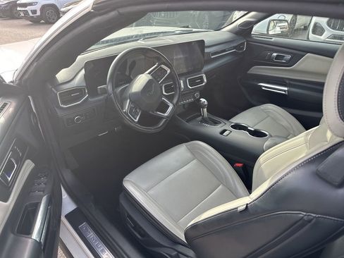 Used 2024 Ford Mustang Premium image 6