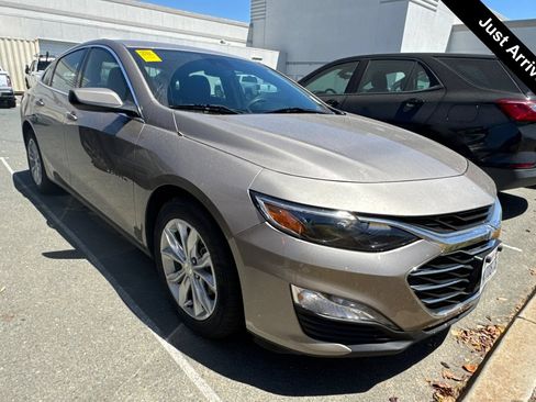 Used 2025 Chevrolet Malibu LT FWD image 1