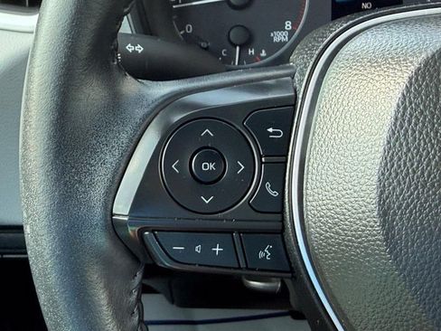 Used 2025 Toyota Corolla SE w/ Convenience Package FWD image 20