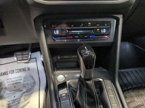 Used 2022 Volkswagen Tiguan SE R-Line AWD/4WD image 16