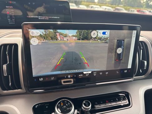 New 2025 Ford Expedition Active image 26