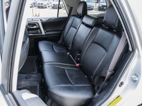 Used 2022 Toyota 4Runner TRD Sport AWD/4WD image 30