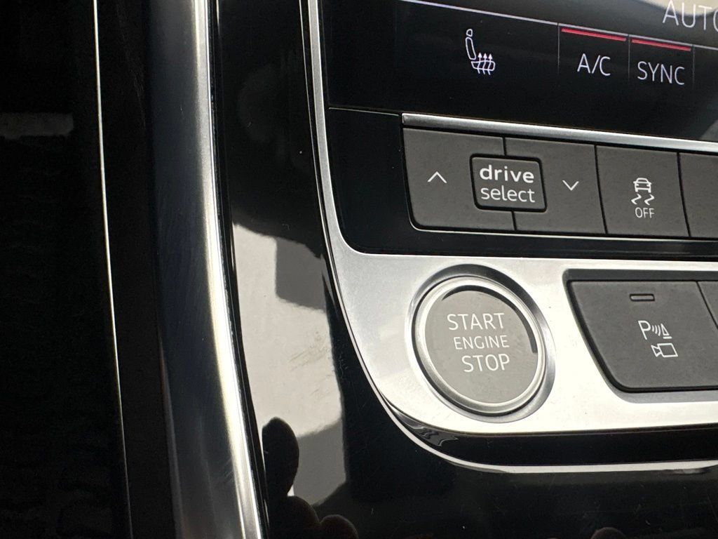 Certified 2023 Audi Q8 Premium AWD/4WD image 41