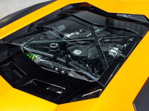Used 2018 Lamborghini Aventador S AWD/4WD image 32