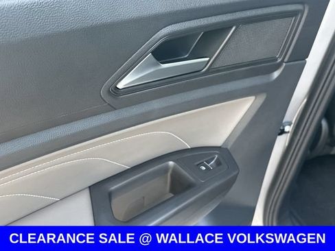 Certified 2022 Volkswagen Atlas Cross Sport SE AWD/4WD image 13