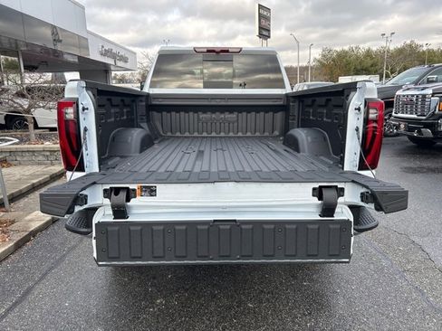 New 2026 GMC Sierra 3500 SLT image 31