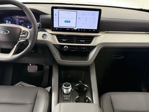 New 2026 Ford Explorer Active RWD image 12