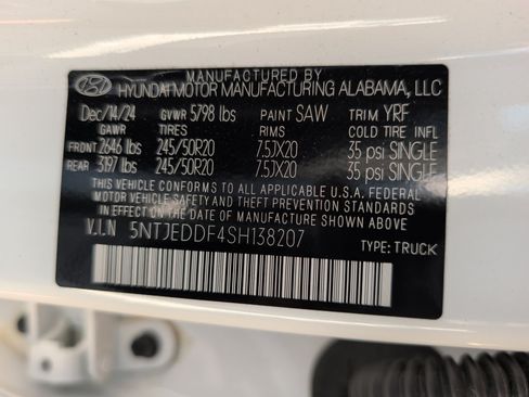 Used 2025 Hyundai Santa Cruz Limited AWD/4WD image 35
