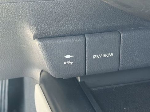 Used 2018 Toyota Camry XLE FWD image 27